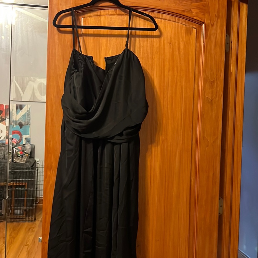 🌀Black dress size 22 W, worn once, built in adjustable back, removable straps